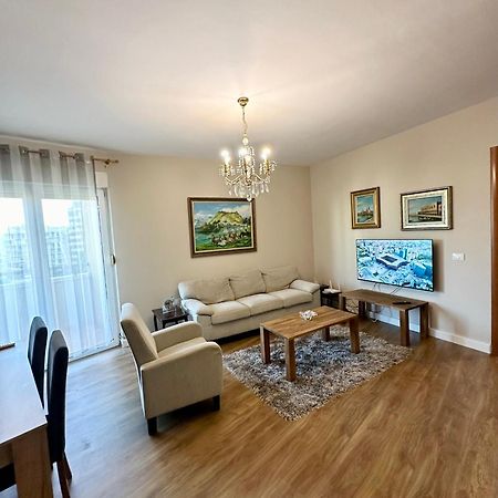 Kk Apartment Air Albania-Centrally Located ติรานา ภายนอก รูปภาพ
