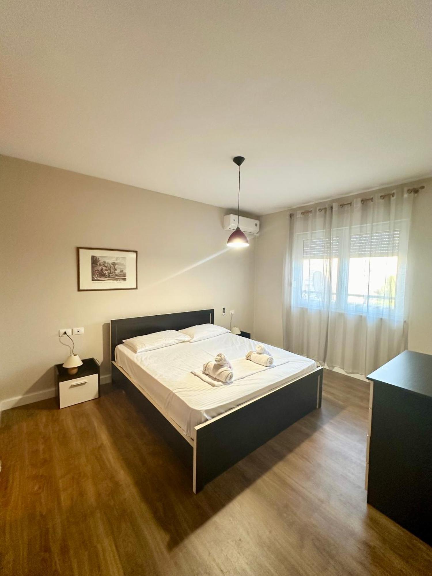 Kk Apartment Air Albania-Centrally Located ติรานา ภายนอก รูปภาพ