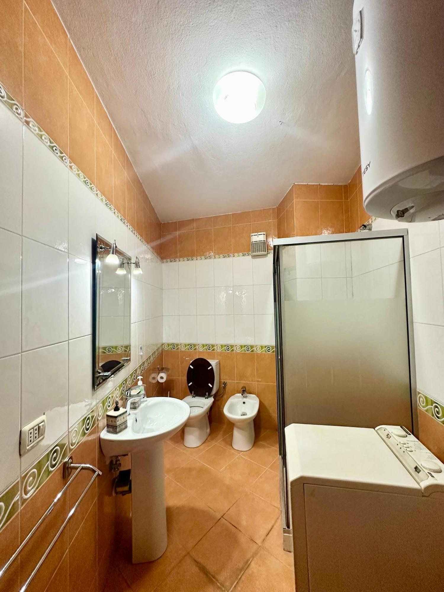 Kk Apartment Air Albania-Centrally Located ติรานา ภายนอก รูปภาพ