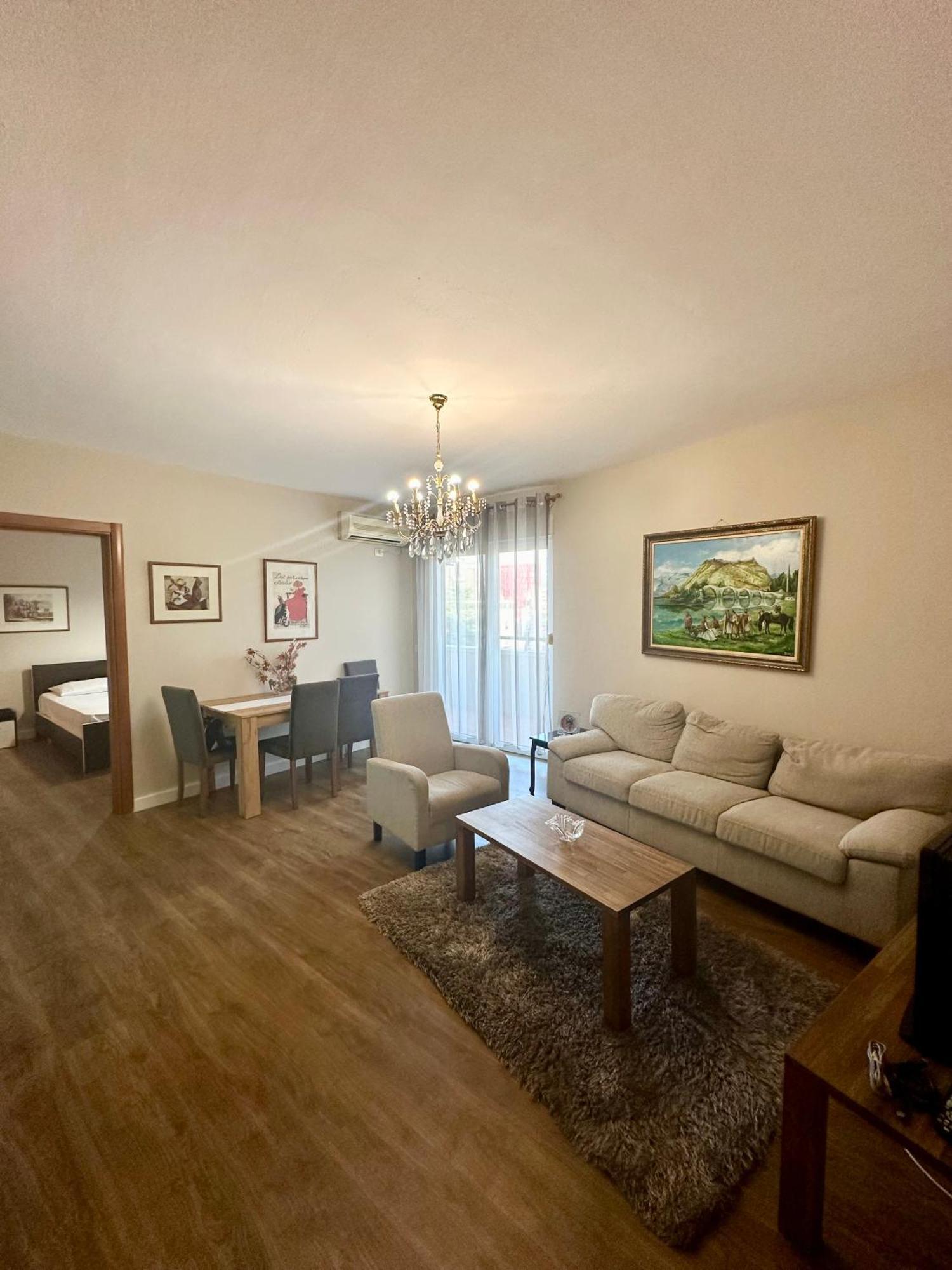 Kk Apartment Air Albania-Centrally Located ติรานา ภายนอก รูปภาพ